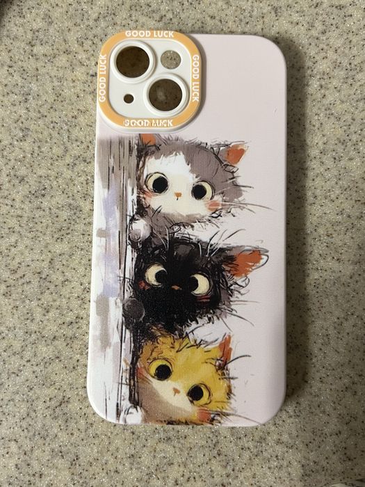 Чехол на iPhone 15