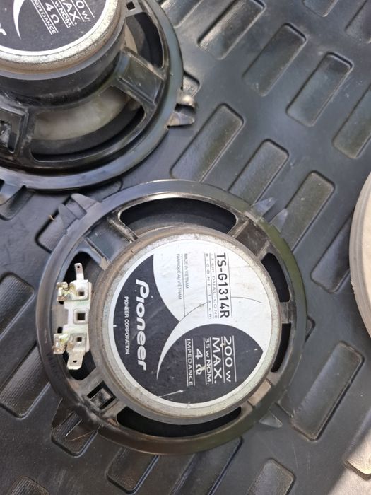 Продам Колонки Pioneer 2 штуки
