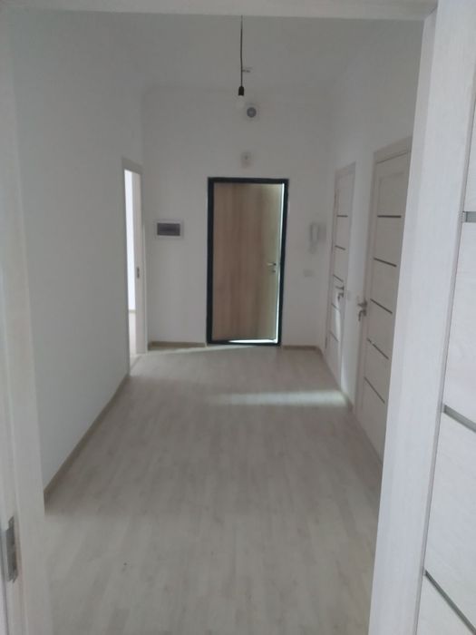 Продается 3-х комнатная квартира в новостройке на Яшнабадском районе.