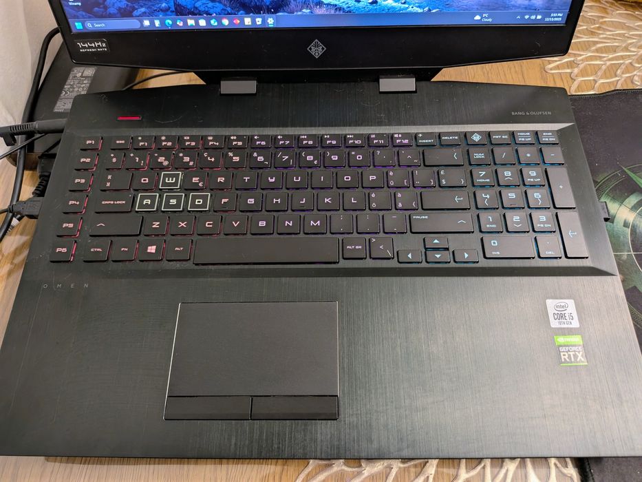 Laptop gaming HP Omen 17" RTX 2060 i5 10300H