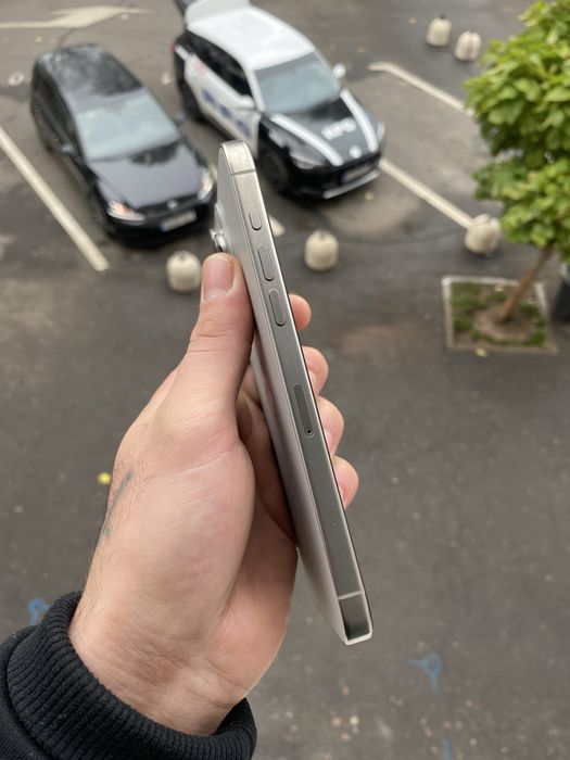 Iphone 15 pro max Silver