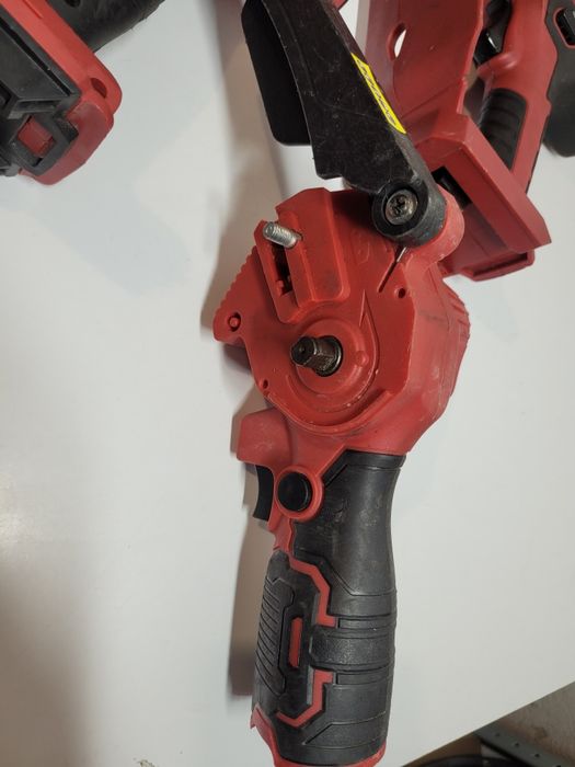 Верижен трион Raider RDP-CLGP20 и KCCS20  и 12 волта