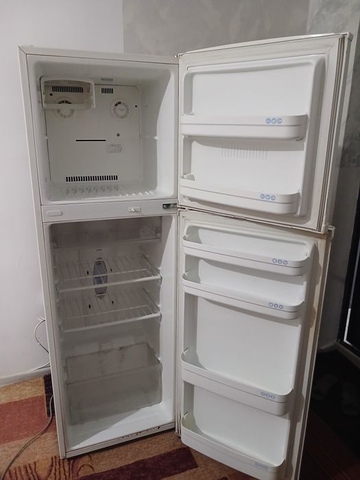 Продам холодильник б/у