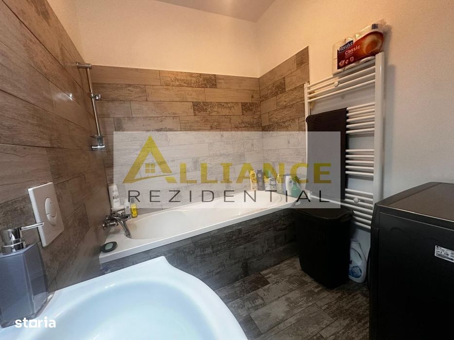 Apartament 3 camere de vanzare