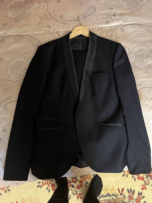 Продам черный смокинг