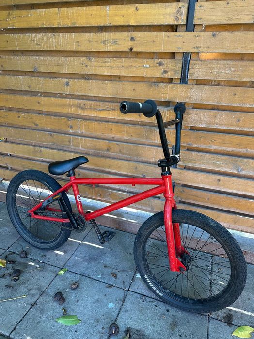 BMX Superstar Halley 20” – bicicletă freestyle, roșie