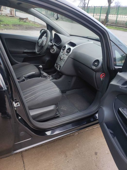 Opel Corsa D an fabricatie 2009