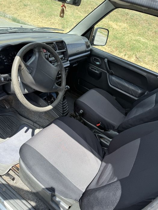джип Suzuki Jimny