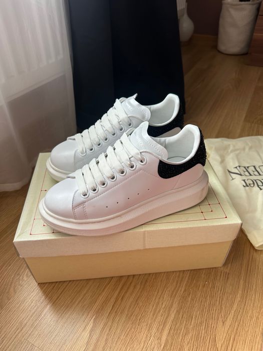 Alexander McQueen сникърси