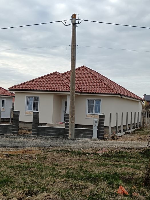 CASĂ DE VÂNZARE! Super Ofertă!!!