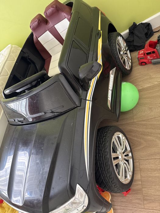 Продам детский электромобиль (автомобиль)