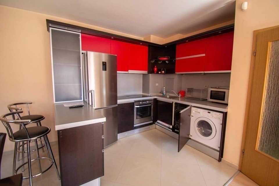 Дава се под наем Двустаен апартамент в София, Лозенец - 72 кв.м за 433.5 € - Снимка #2