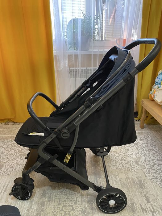 Коляска прогулочная
