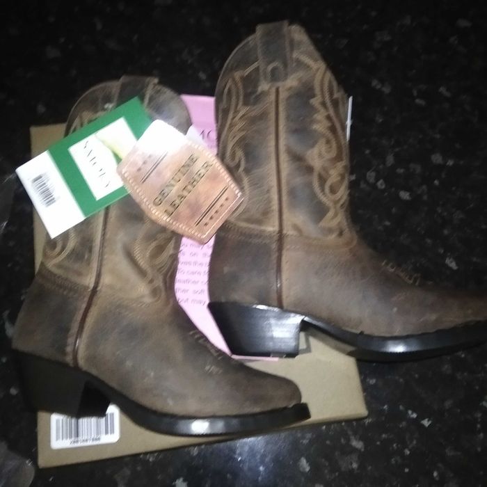 Продам сапоги для мальчика