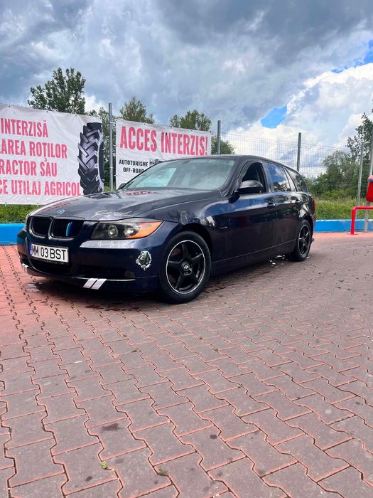 BMW e 90 2.0 benzină 2007 acte valabile geamuri electrice navigație automat dublu clik în pedală