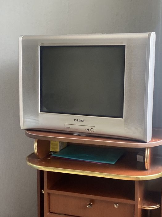 Продам телевизор