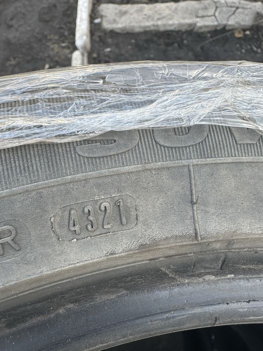 Летние шины Goodyear 235/50R19