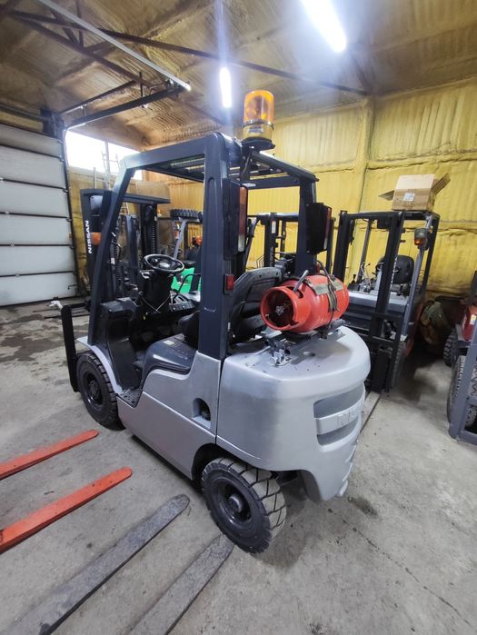 Продам вилочный погрузчик. Кара