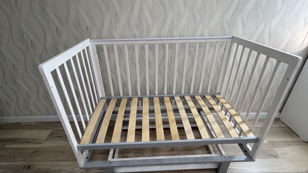 продам детскую кроватку