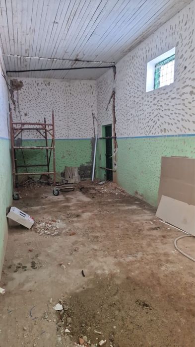 Spatii comerciale de inchiriat