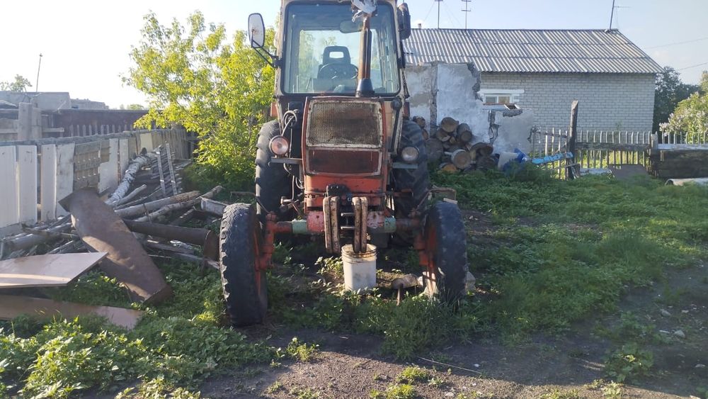 Продам два трактора