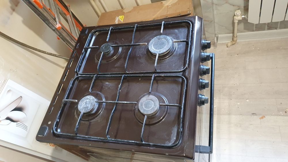 Продам газовая плитка с духовкой