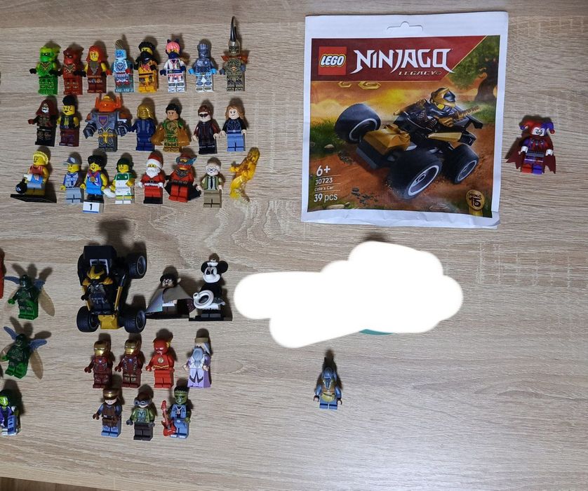 Lego minifigures