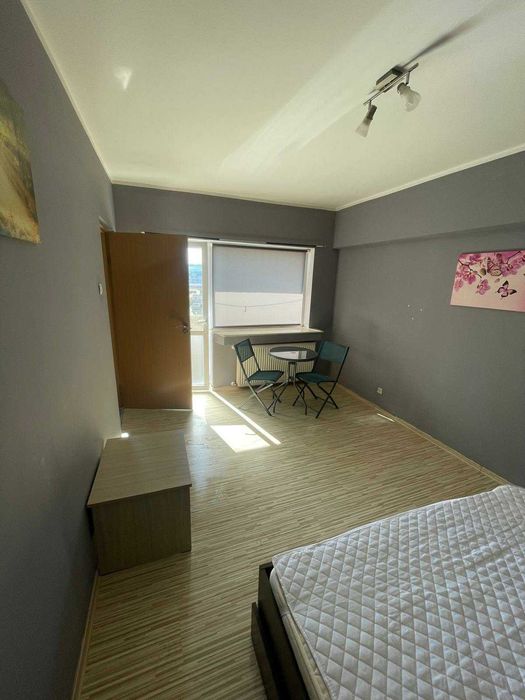 Inchiriez apartament