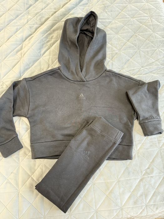 Adidas екип 7-8 години