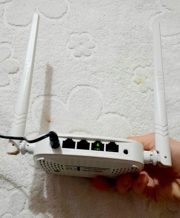 Router Tenda Wireless N300 - Easy Setup N301