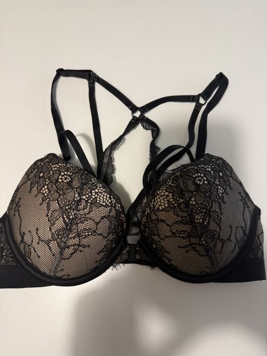 Victoria Secret сутиен Very Sexy Push up, 32B