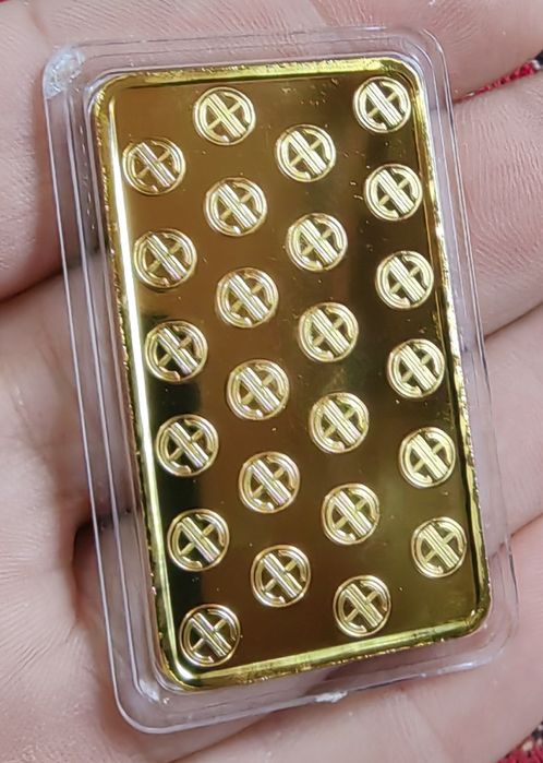 Lingou placat cu aur