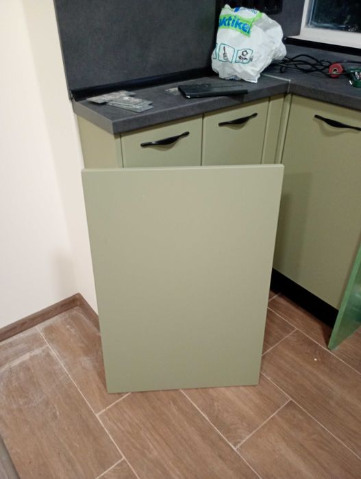 Чисто нов Сглобен Долен Кухненски Шкаф или Страница за кухня