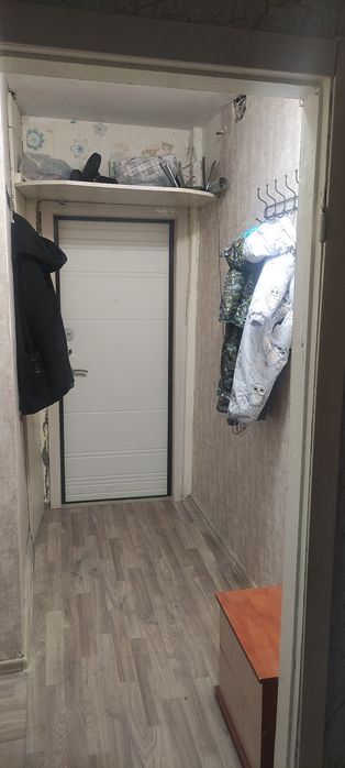 Продам 2 комн, этаж первый