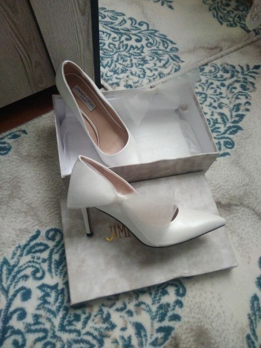 Zamonaviy ayollar tuflisi