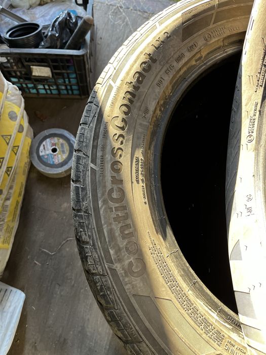 Продам автошины размер 235/60/18