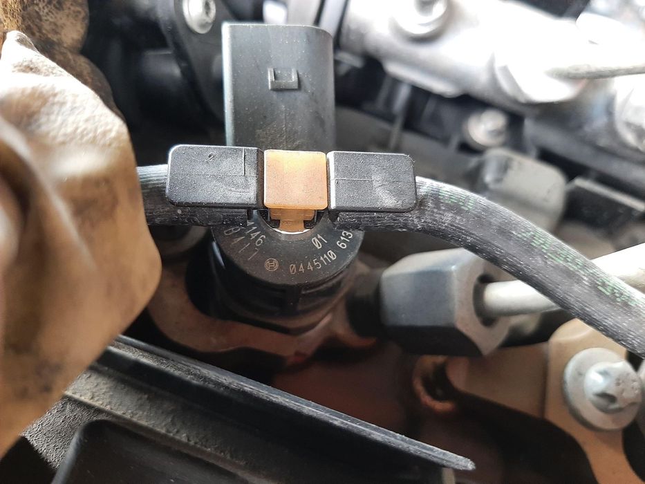 Injector 2.0 d 0445110613 bmw serie 1 f20 f21 bmw serie 2 f22 f23 f45 f87 bmw serie 3 f30 f31 x3 f25 x4