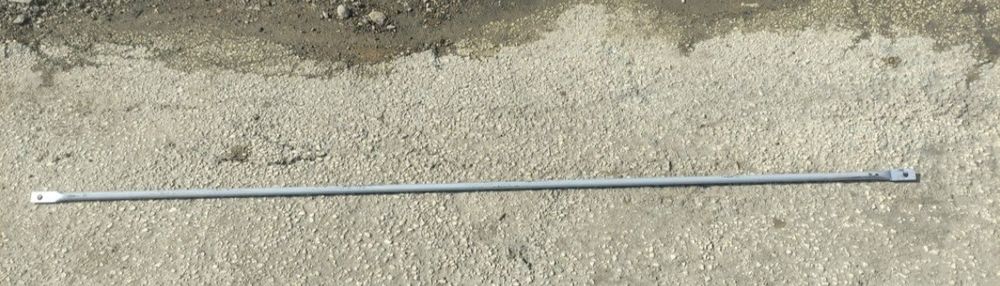 Продавам чисто ново метално олекотено мобилно скеле на колела!