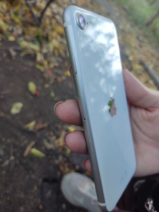 Iphone se 2020 White