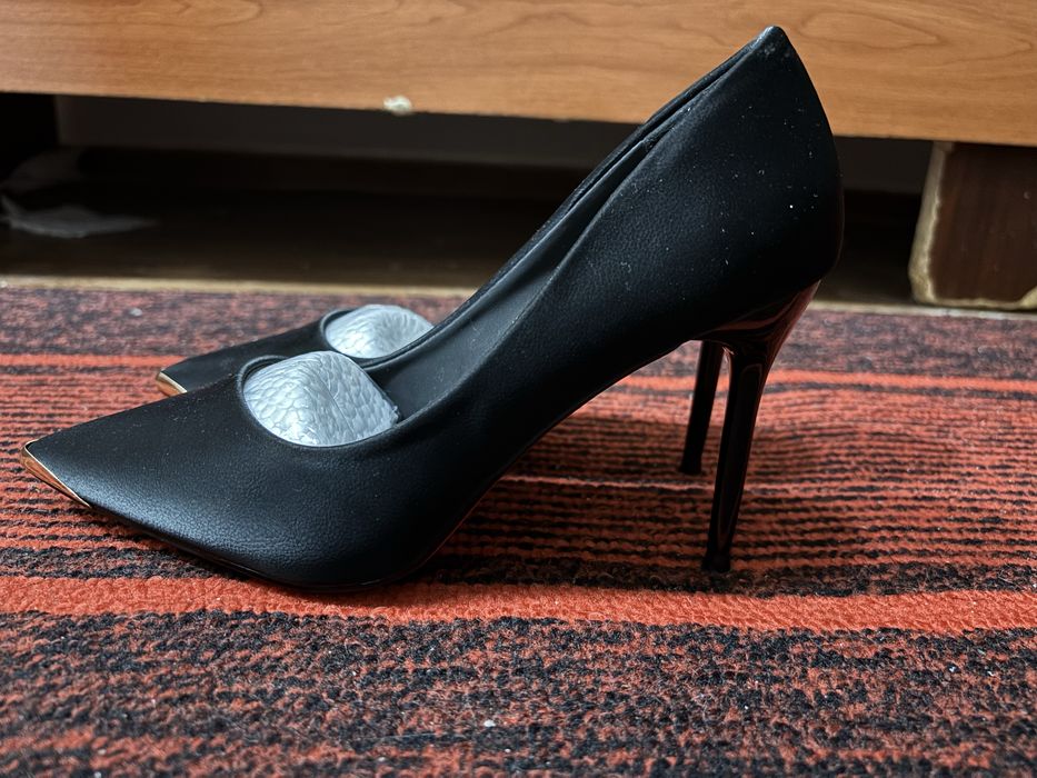 Новый туфли (черный, 36 р)