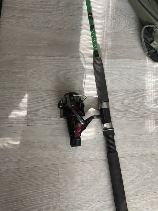 Продавам въдици за всакакъв риболов