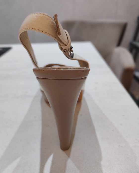 Продам туфли женские