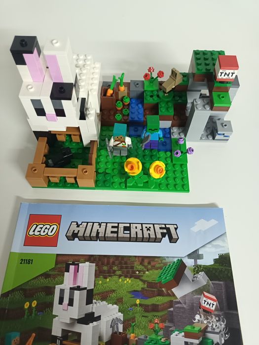 Lego Minecraft original Ferma de iepuri 21181