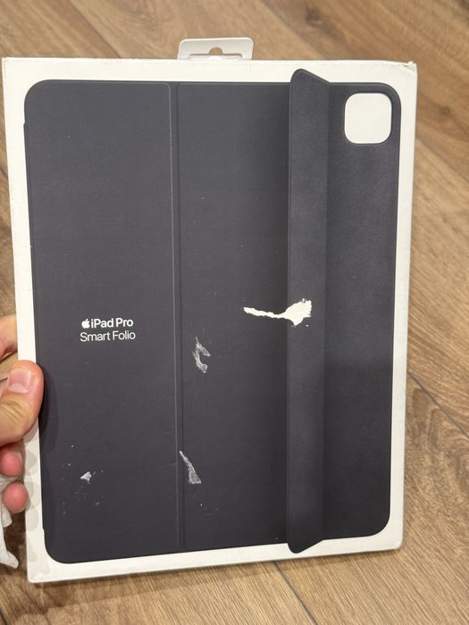Карбонови Кейсове Pitaka за iPhone и iPad.