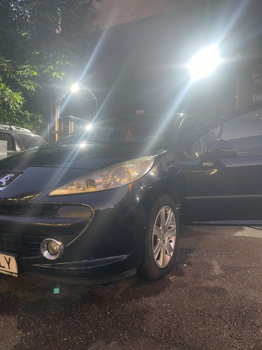 Vând Peugeot 207 1,6 hdi an 2007