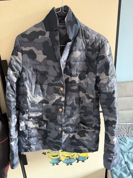 Tommy Hilfiger-пролетно яке