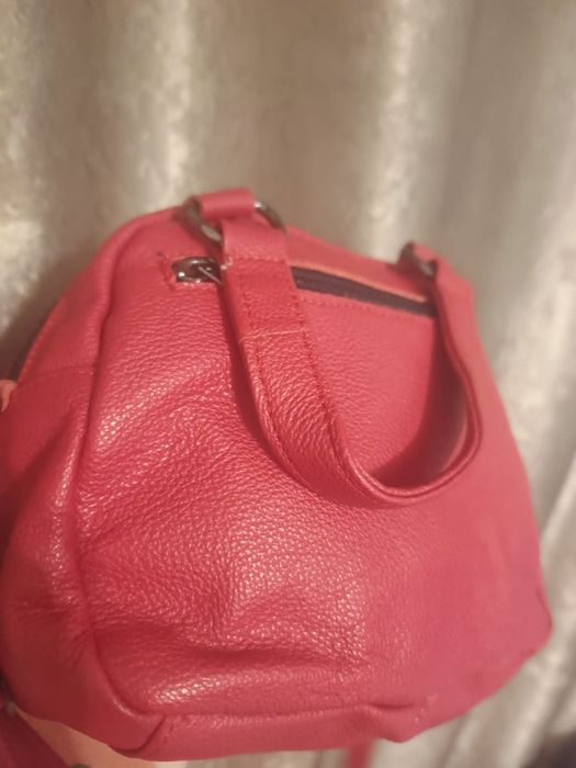 Geanta piele naturala roșie mărimea 20x20