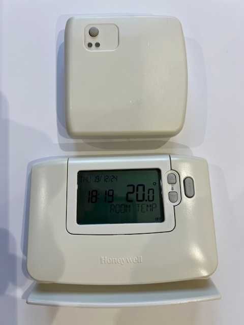 Termostat de camera fara fir, programabil Honeywell CM 927