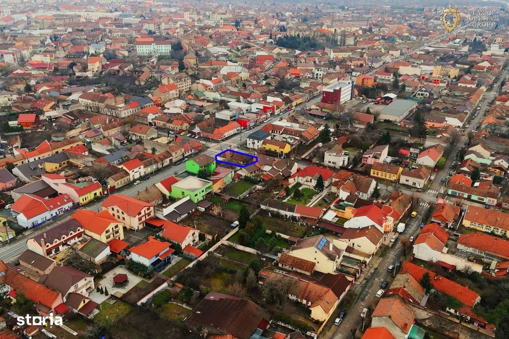 Teren- 2 fornturi stradale de vanzare pe Andrei Saguna