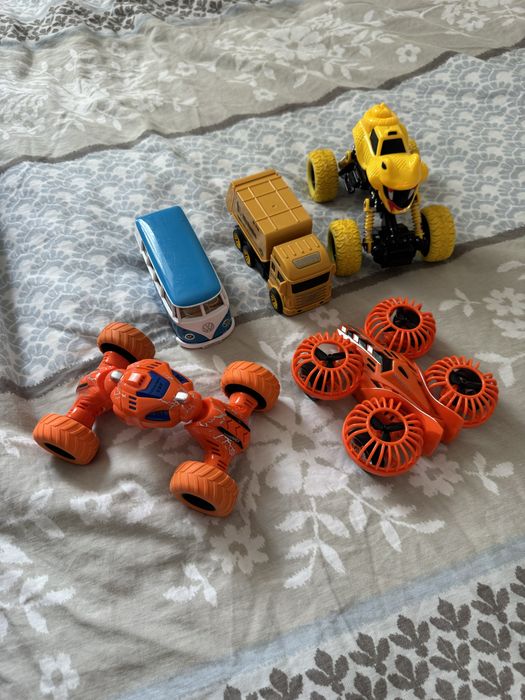 Игрушки, собачка, монстр трак, машинки